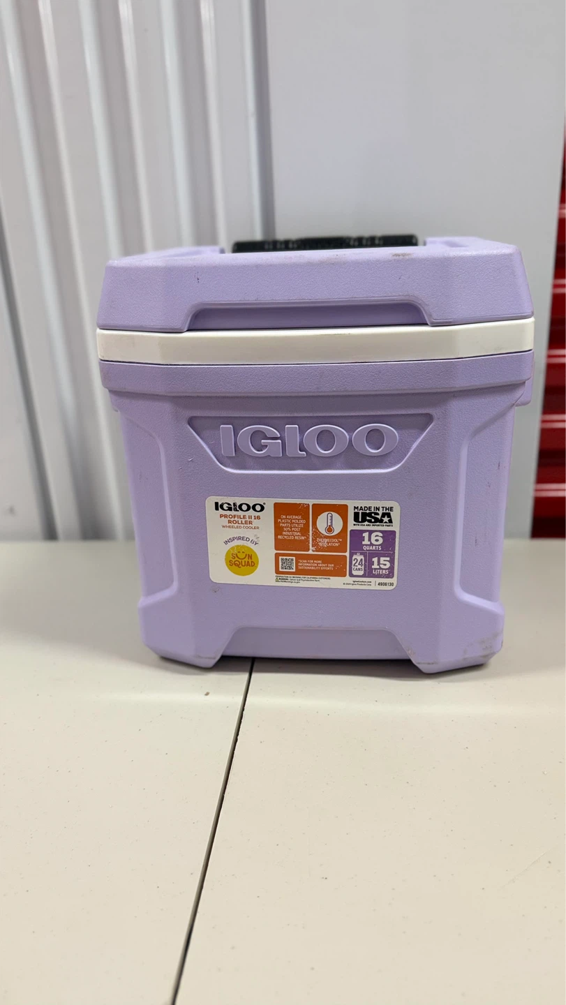 Igloo Lil' Playmate Cooler on Wheels - Purple