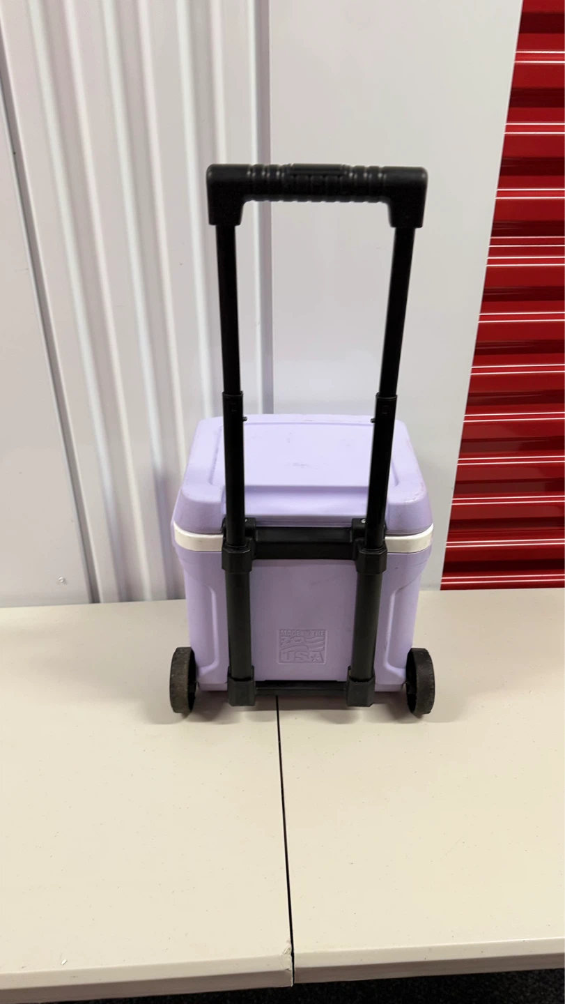 Igloo Lil' Playmate Cooler on Wheels - Purple - photo 5