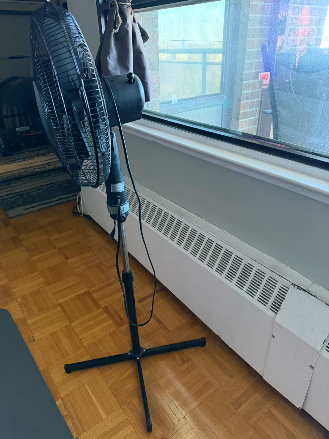 16” Oscillating Pedestal Fan - photo 2