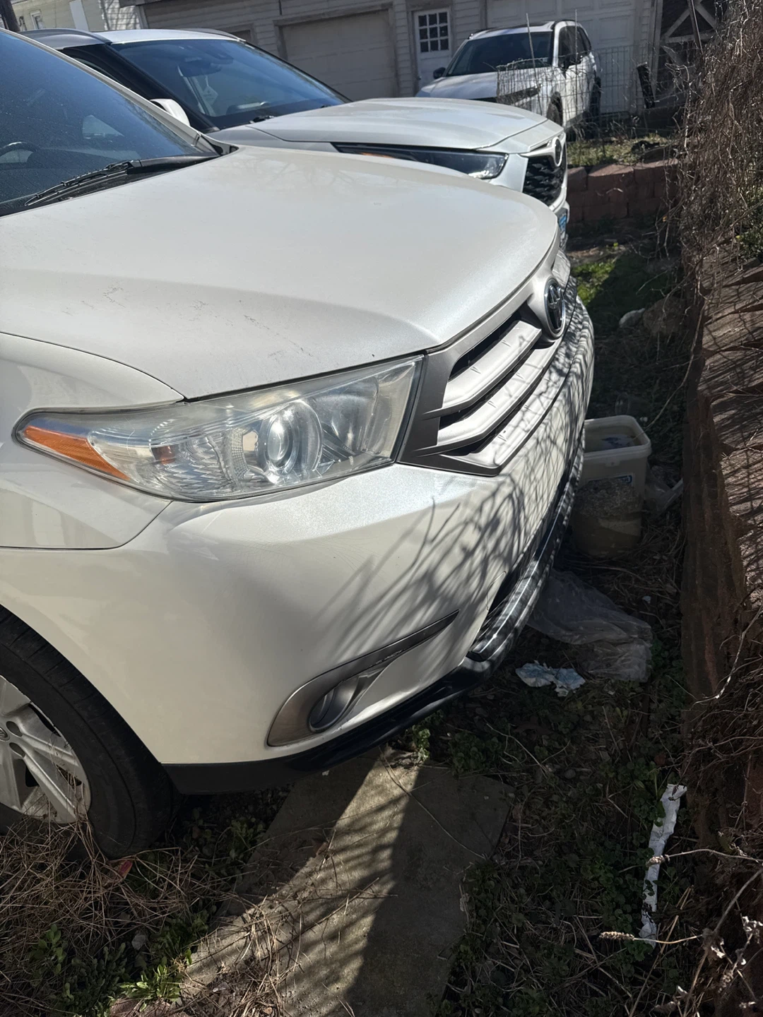 White Toyota Highlander SUV xl - photo 4