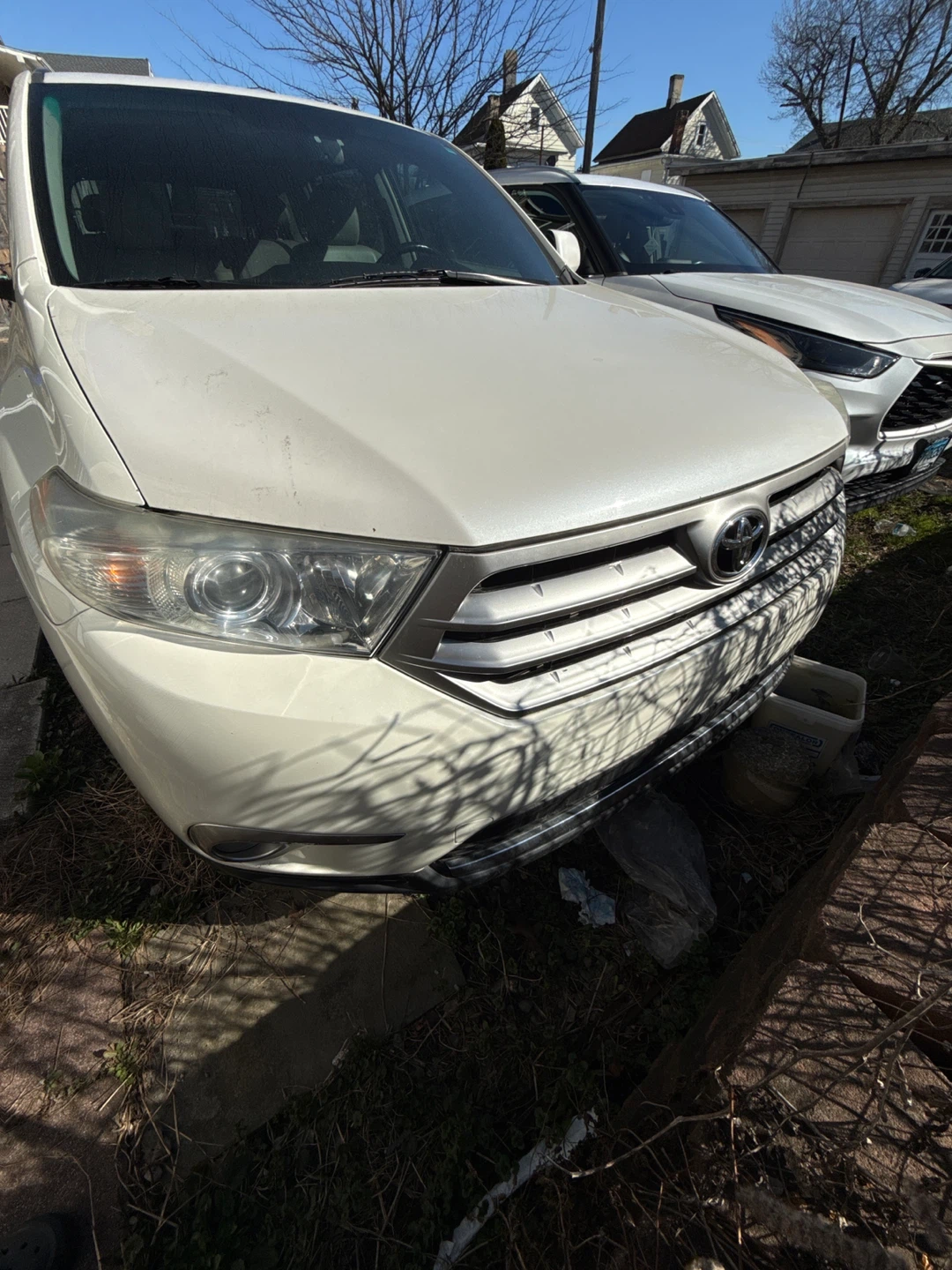 White Toyota Highlander SUV xl - photo 5
