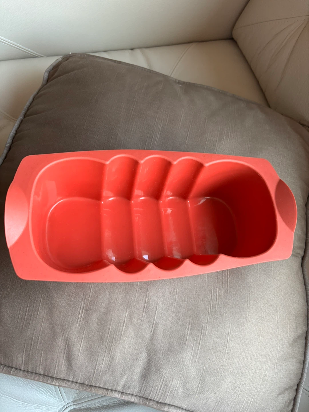 Tupperware Silicone Loaf Form - photo 3