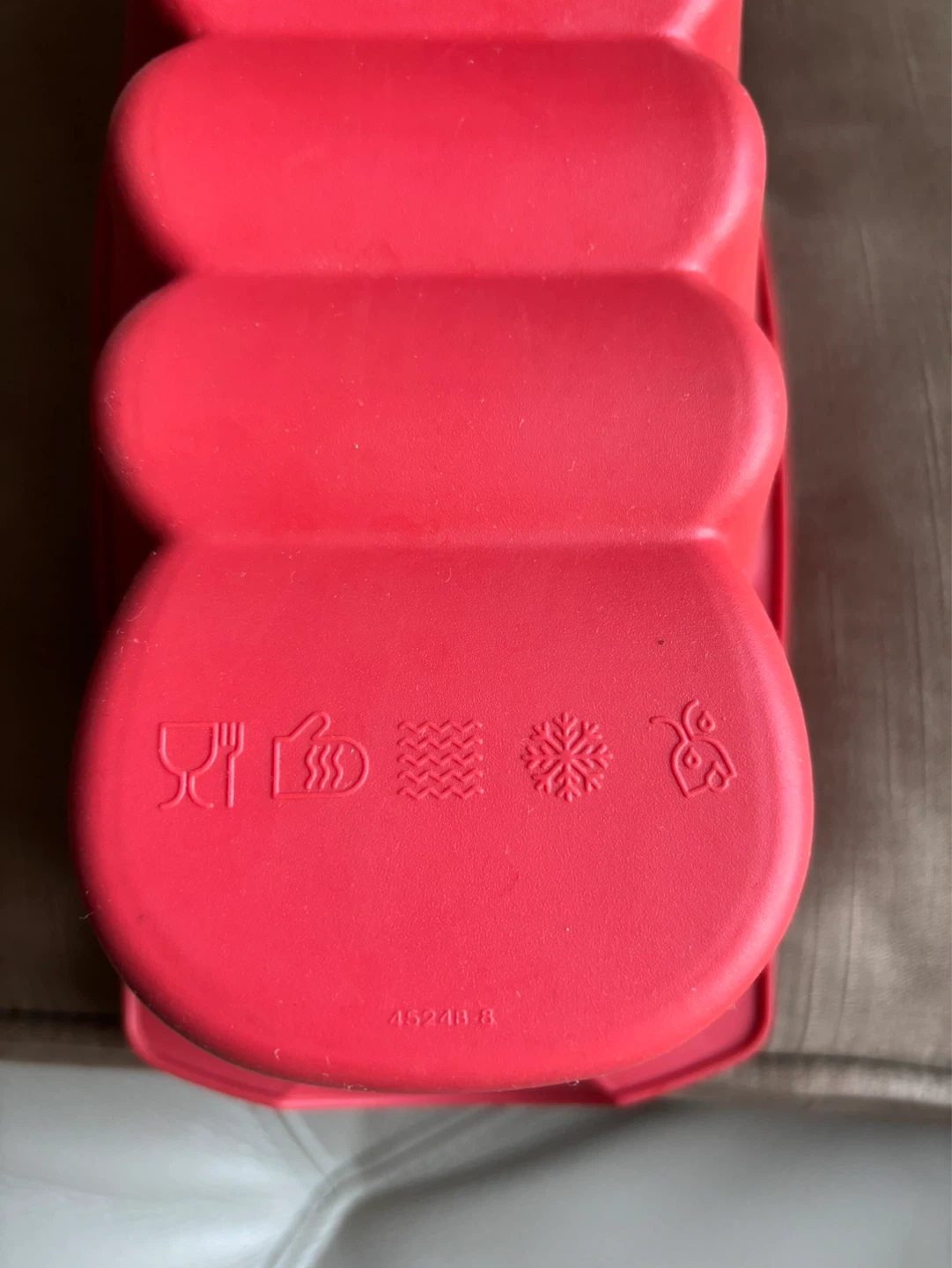 Tupperware Silicone Loaf Form - photo 5
