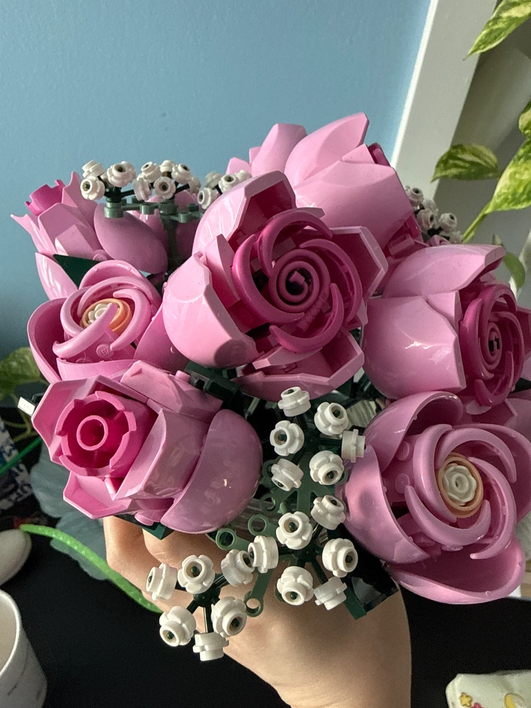LEGO Roses Flower Bouquet Building Set - photo 4