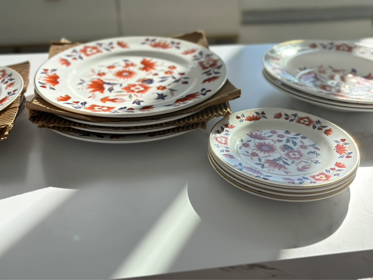 Set of floral patterned plates - photo 5