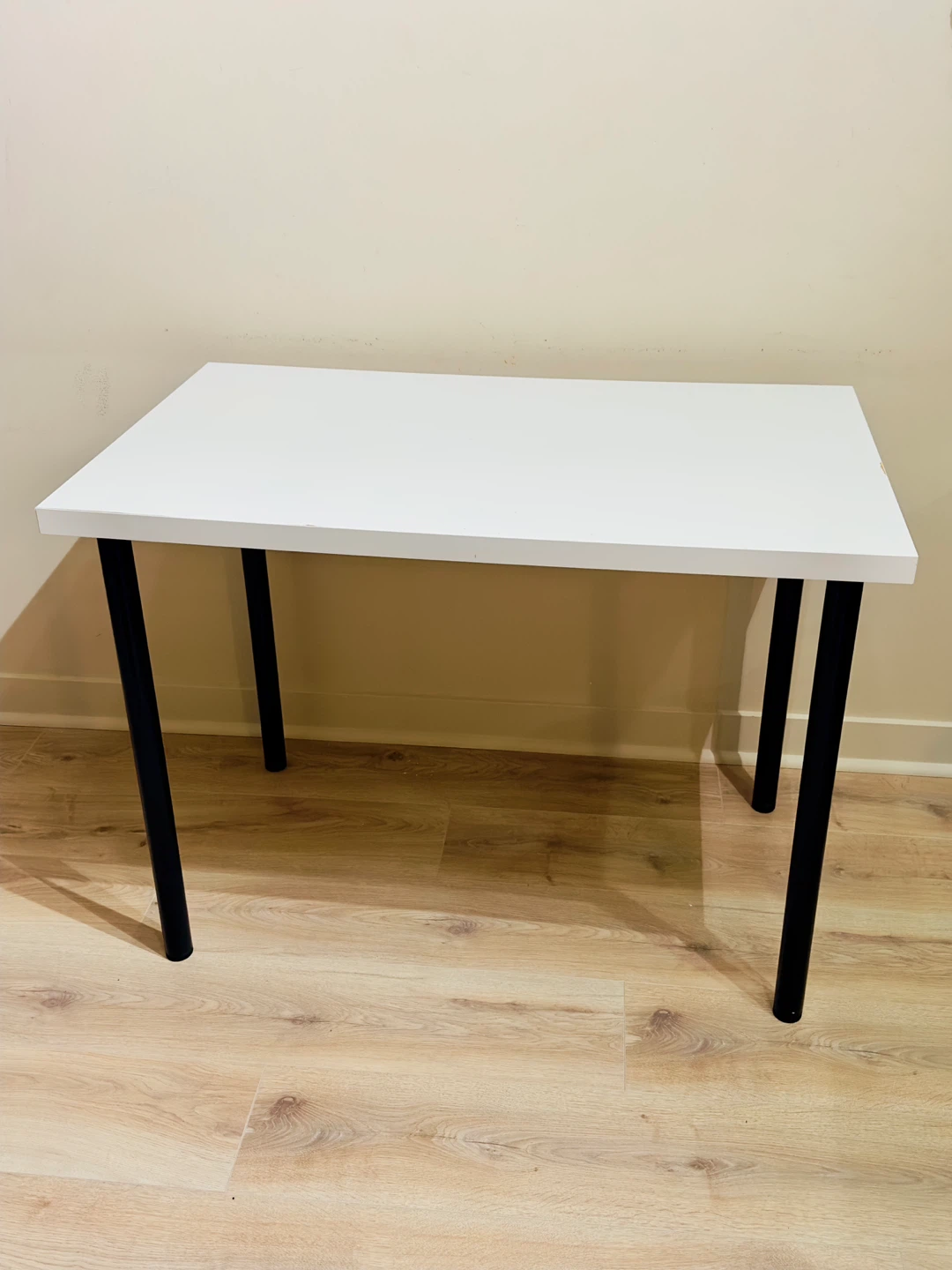Work desk and Ergonomic chair - photo 3