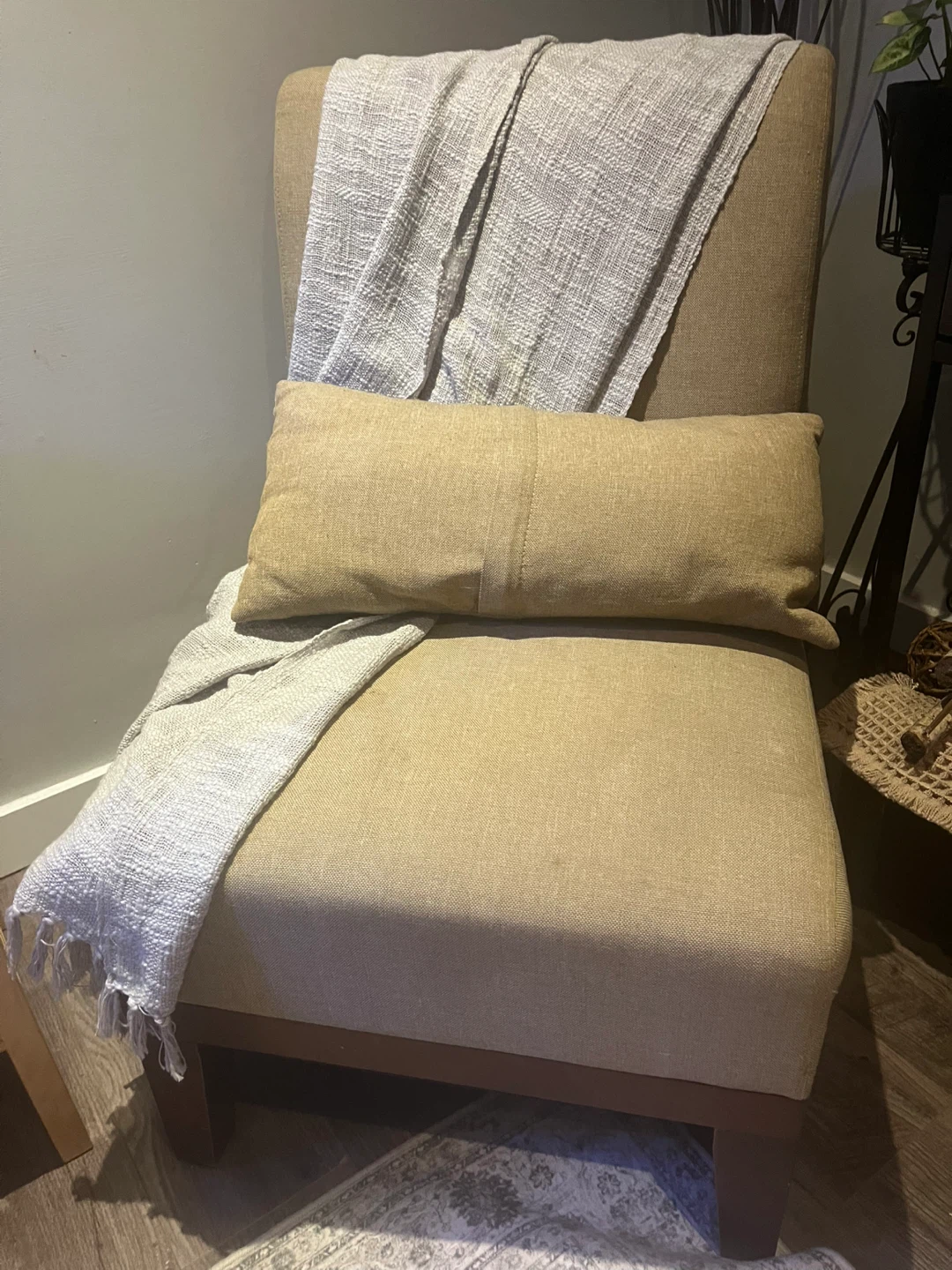 Set of Accent Chairs with Lumbar Pillows - photo 3
