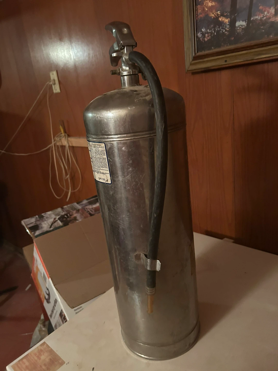 Flag Fire Equipment Ltd. PW5-25-F Fire Extinguisher - photo 4