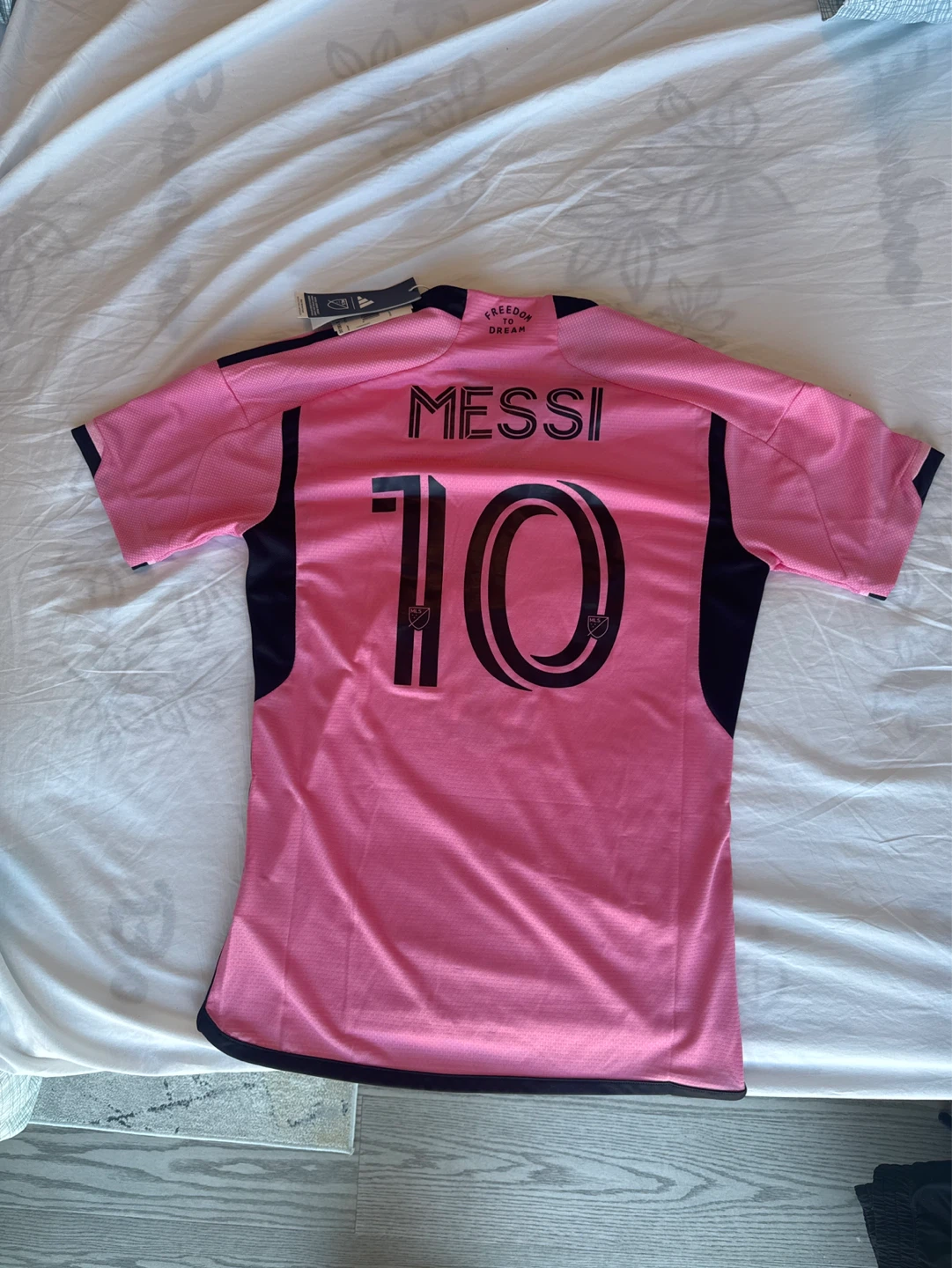 Adidas Inter Miami CF Messi #10 Jersey Size S - photo 2