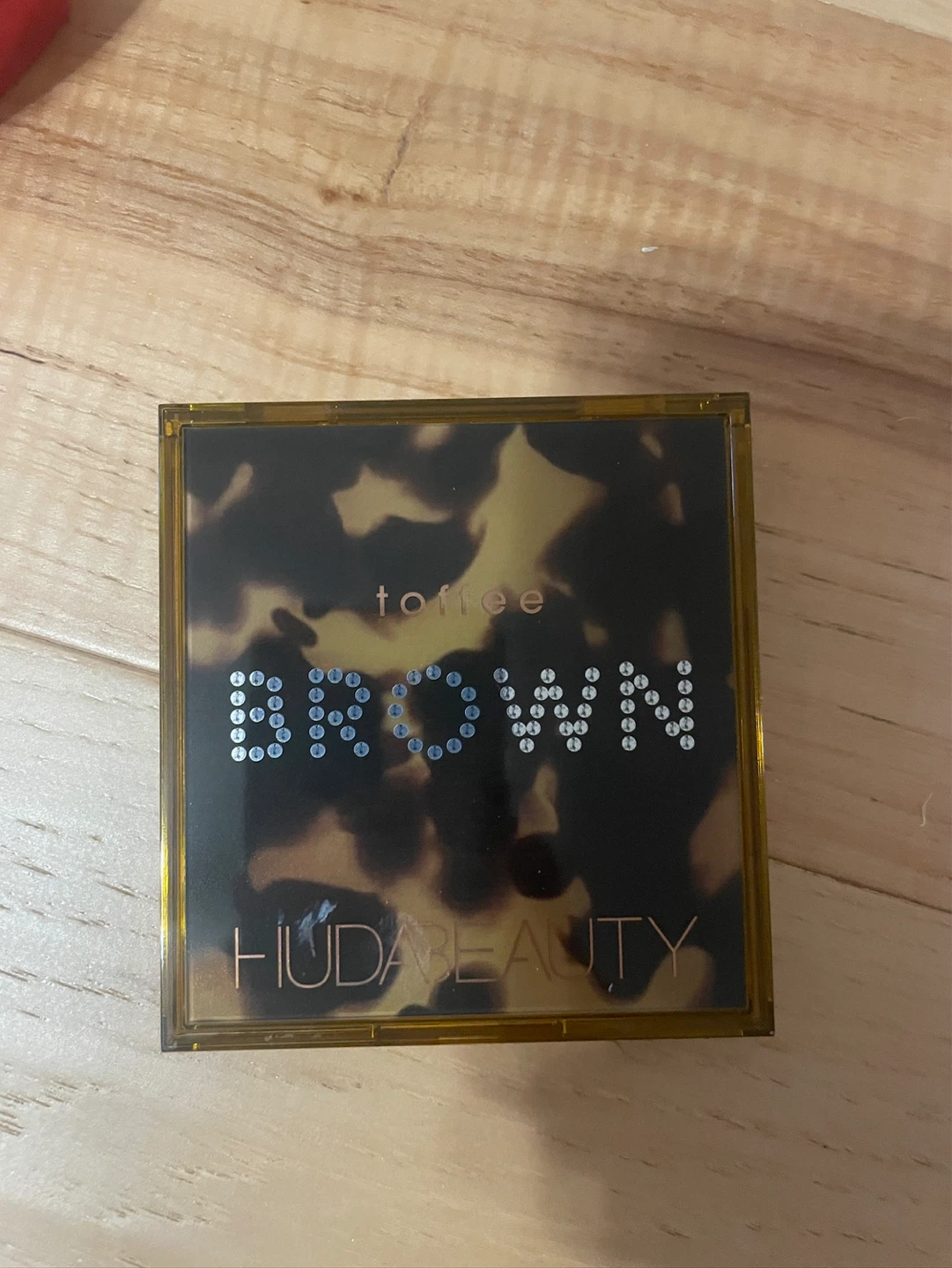 Huda Beauty Toffee Brown Eyeshadow Palette