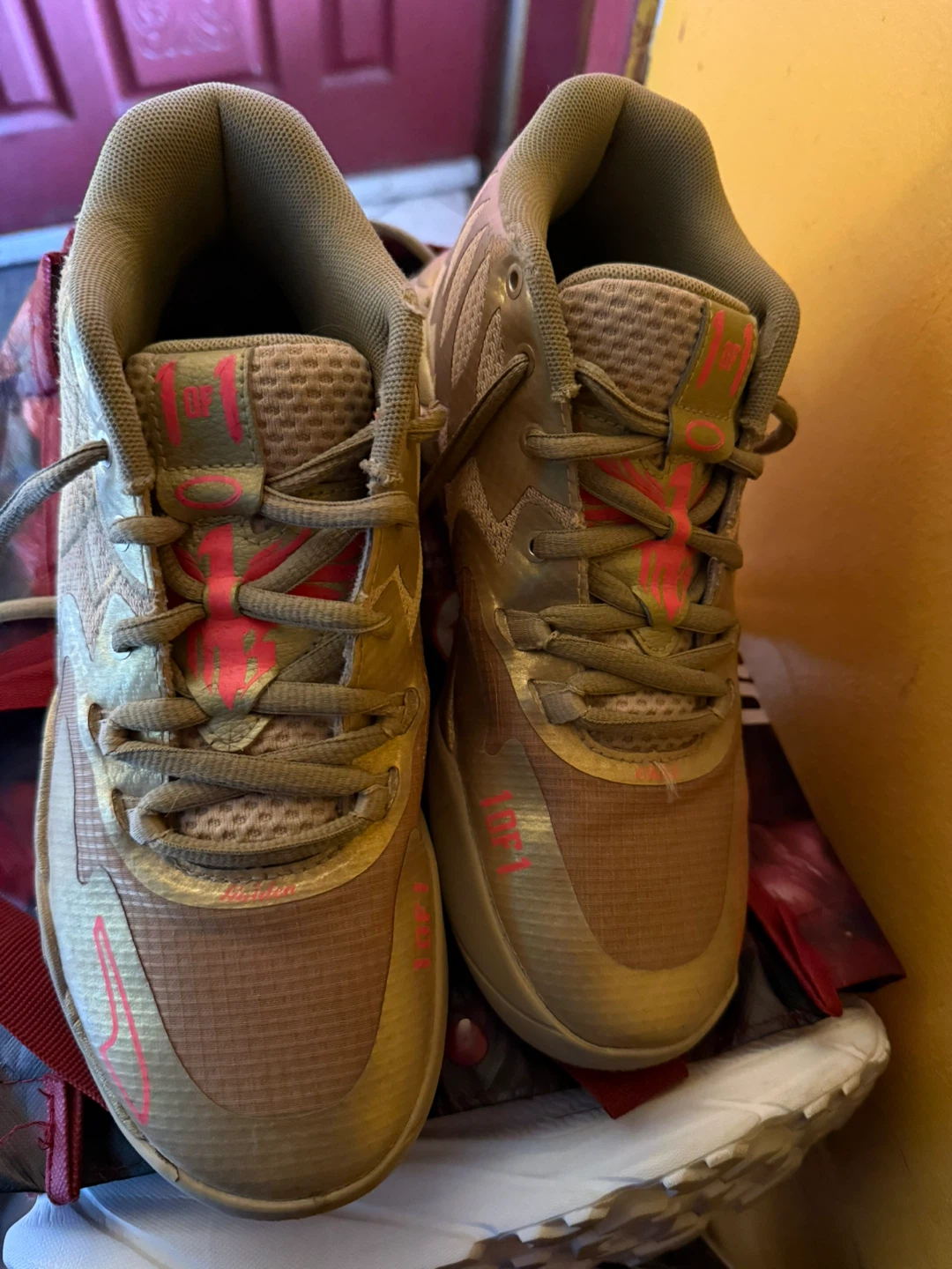 Puma Basketball Shoes - Size 6