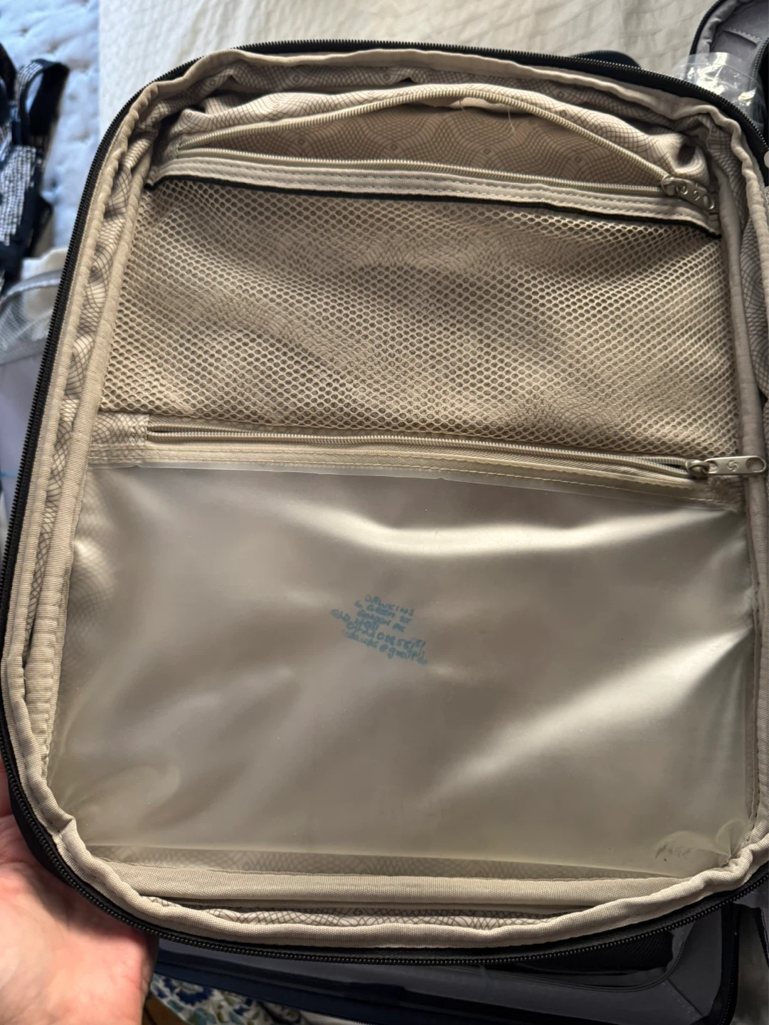 Samsonite Black Rolling Carry on suitcase - photo 2
