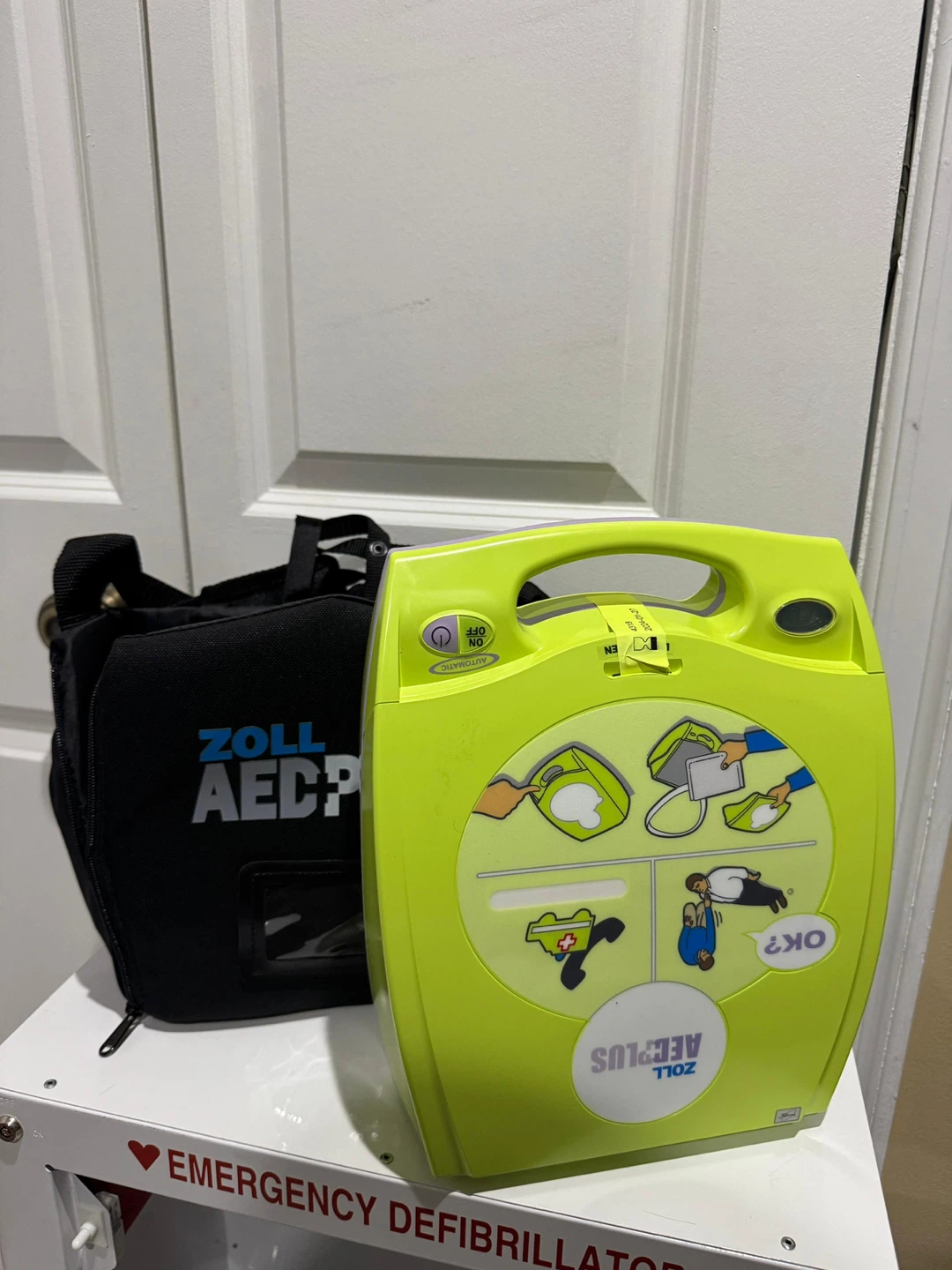 ZOLL AED Plus Automated External Defibrillator - photo 5