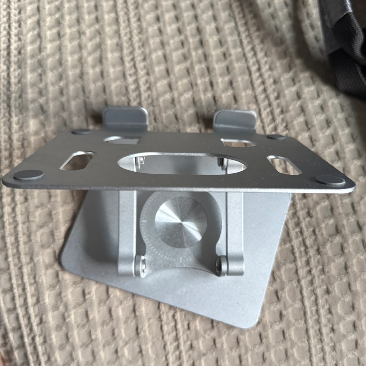 Adjustable Aluminum Laptop Stand - photo 2