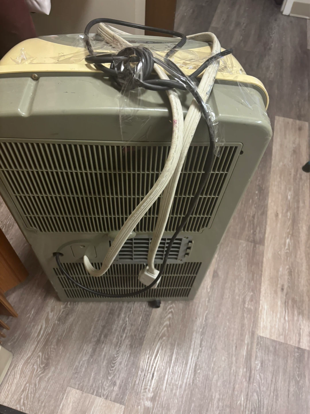 Portable Air Conditioner - photo 2