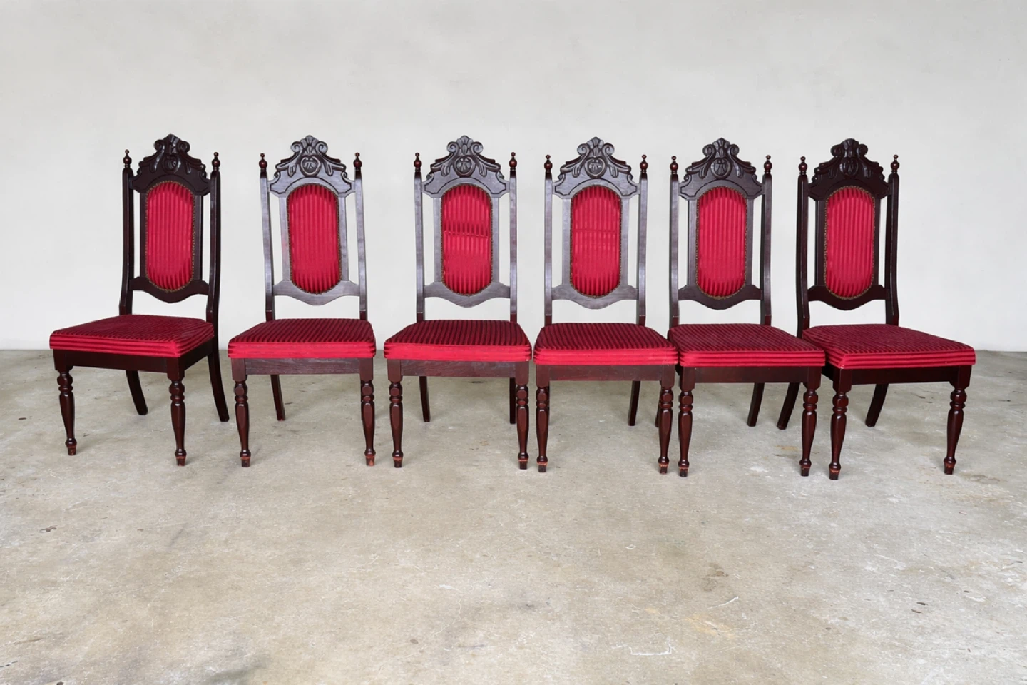 Set of 6 Dining Chairs with Red Upholstery