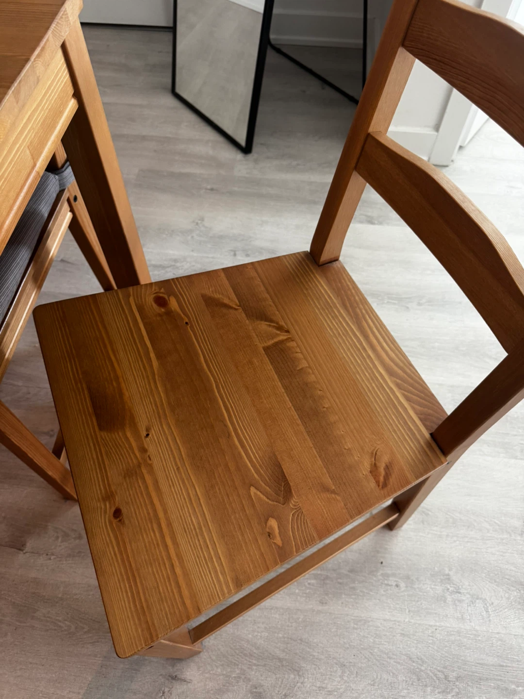 IKEA Table and 4 Chairs - photo 2