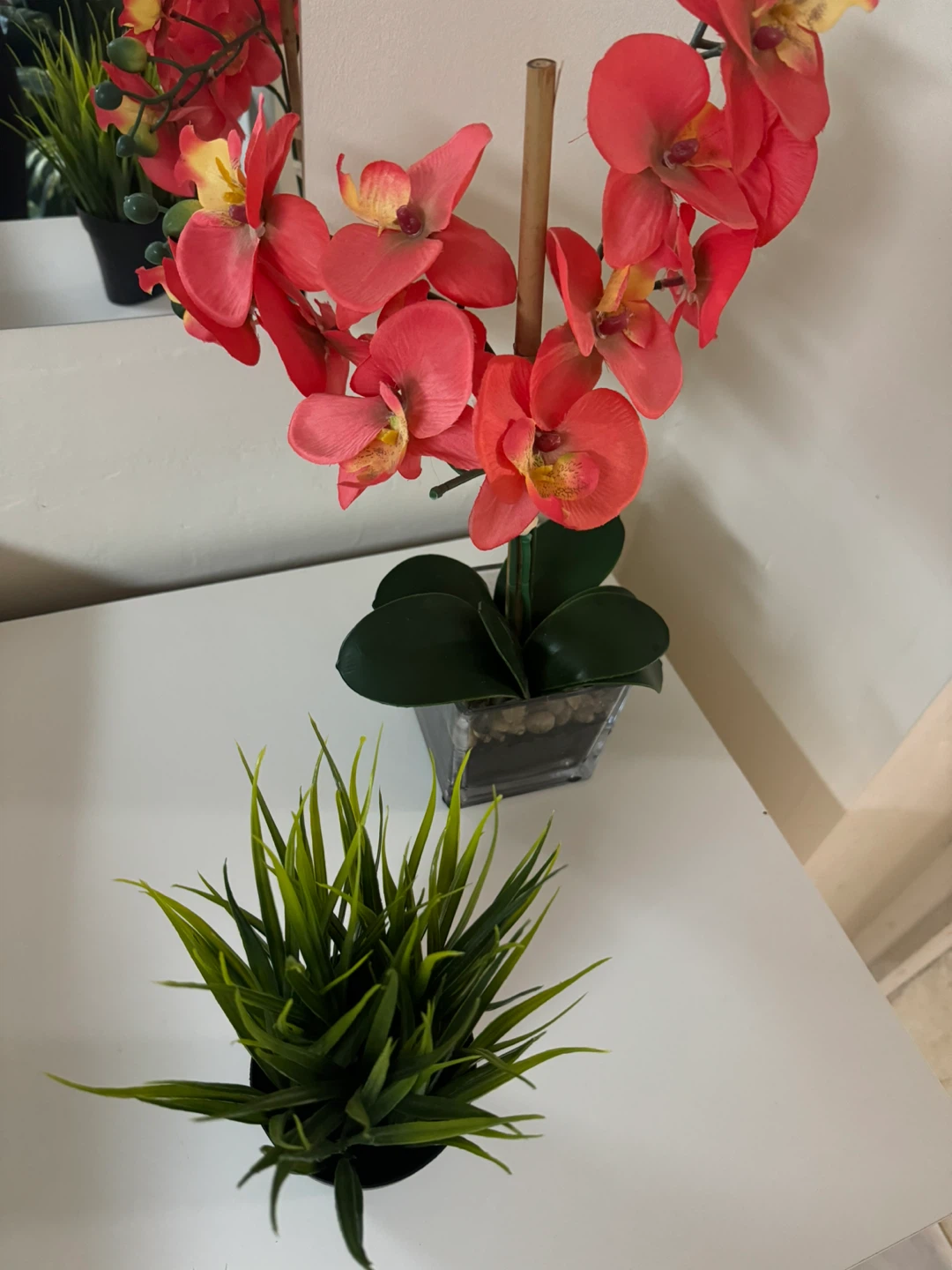 Artificial Coral Orchid Plant with Green Grass