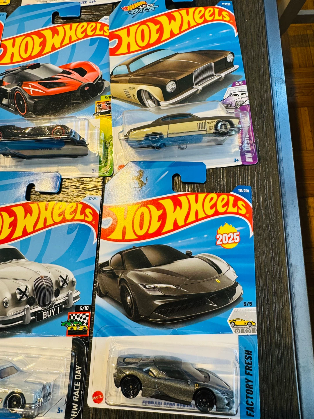 Hot Wheels Die-Cast Toy Cars (Lot of 90 pieces - photo 3