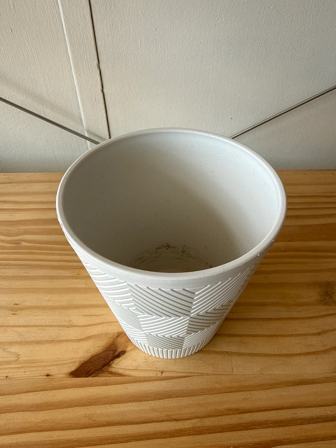 White Geometric Pattern Planter Pot - photo 2
