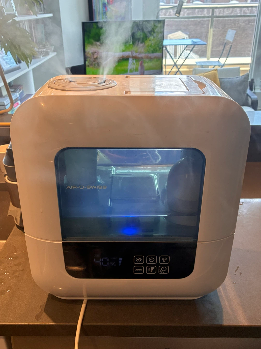 Air-o-Swiss humidifier - huge 9 litre capacity - photo 2