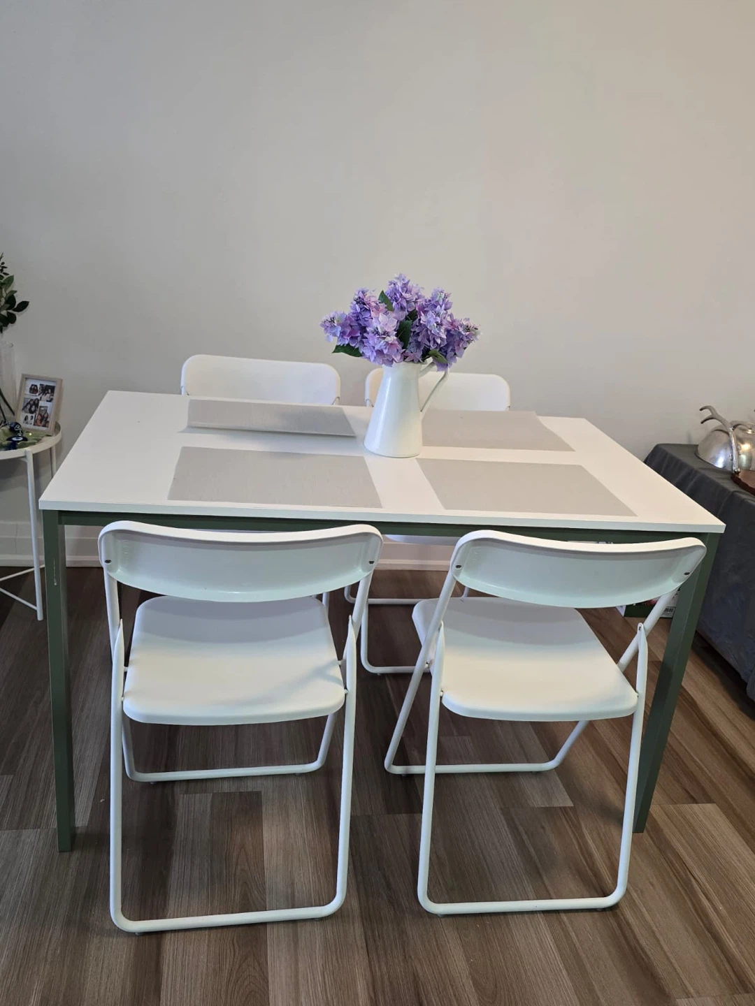 White Dining Table with 4 Folding Chairs - photo 5
