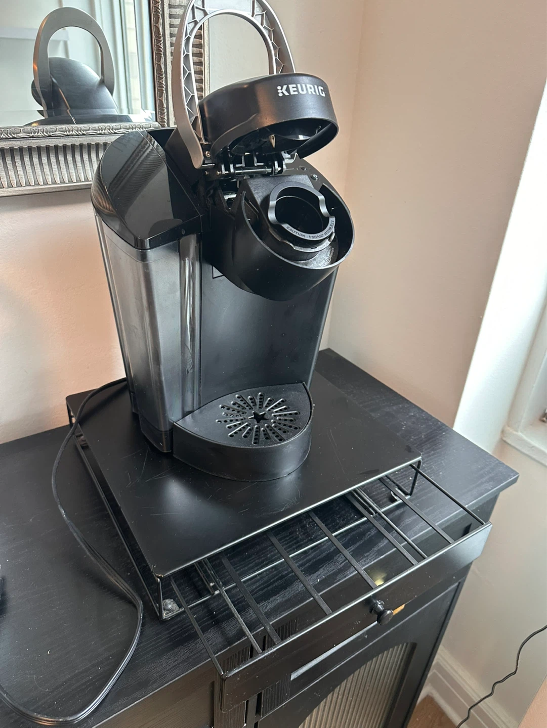 Keurig Single Serve Coffee Maker + tray - photo 2