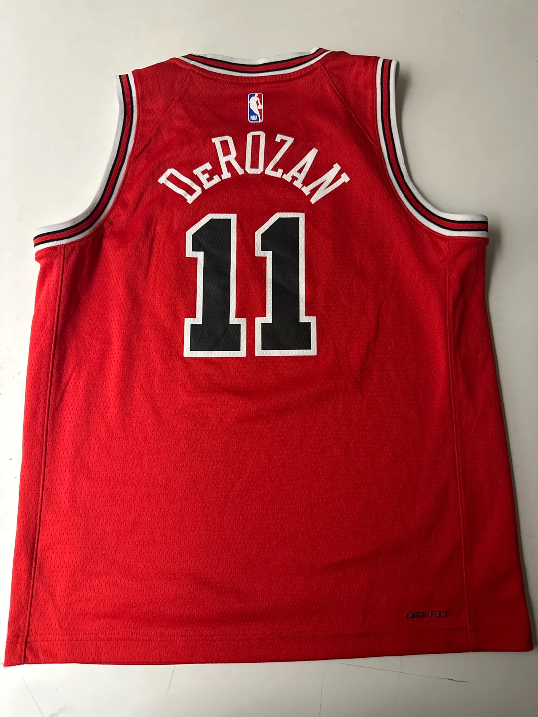 Nike Chicago Bulls DeMar DeRozan #11 Swingman Jersey - photo 2