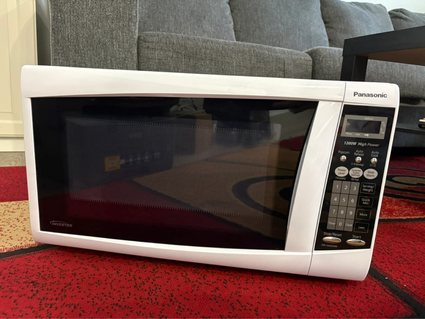 Panasonic 1200W Microwave - photo 3