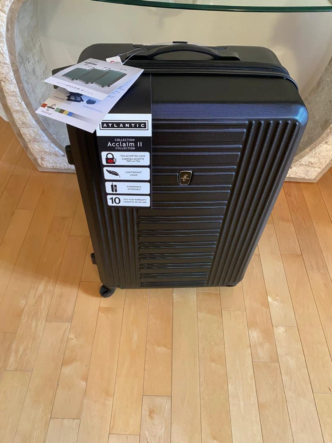 Atlantic Acclaim II Collection Expandable Spinner Suitcase