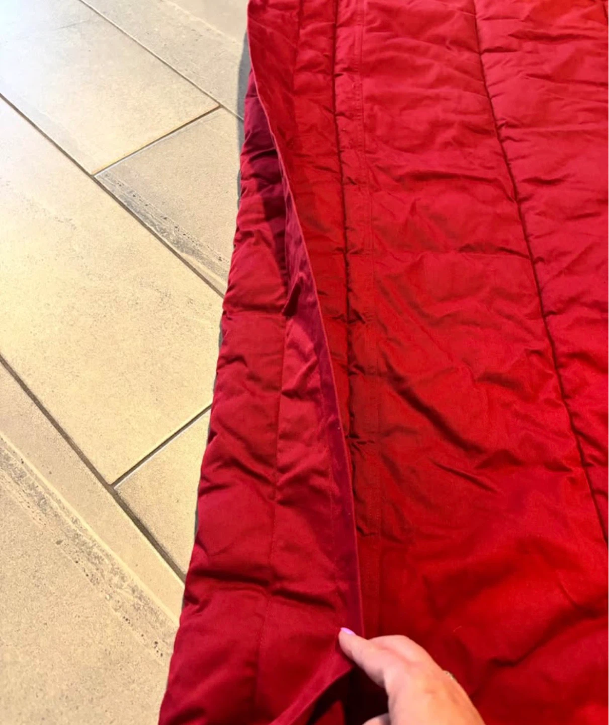 Tommy Hilfiger Red Quilted Puffer Blanket - photo 5