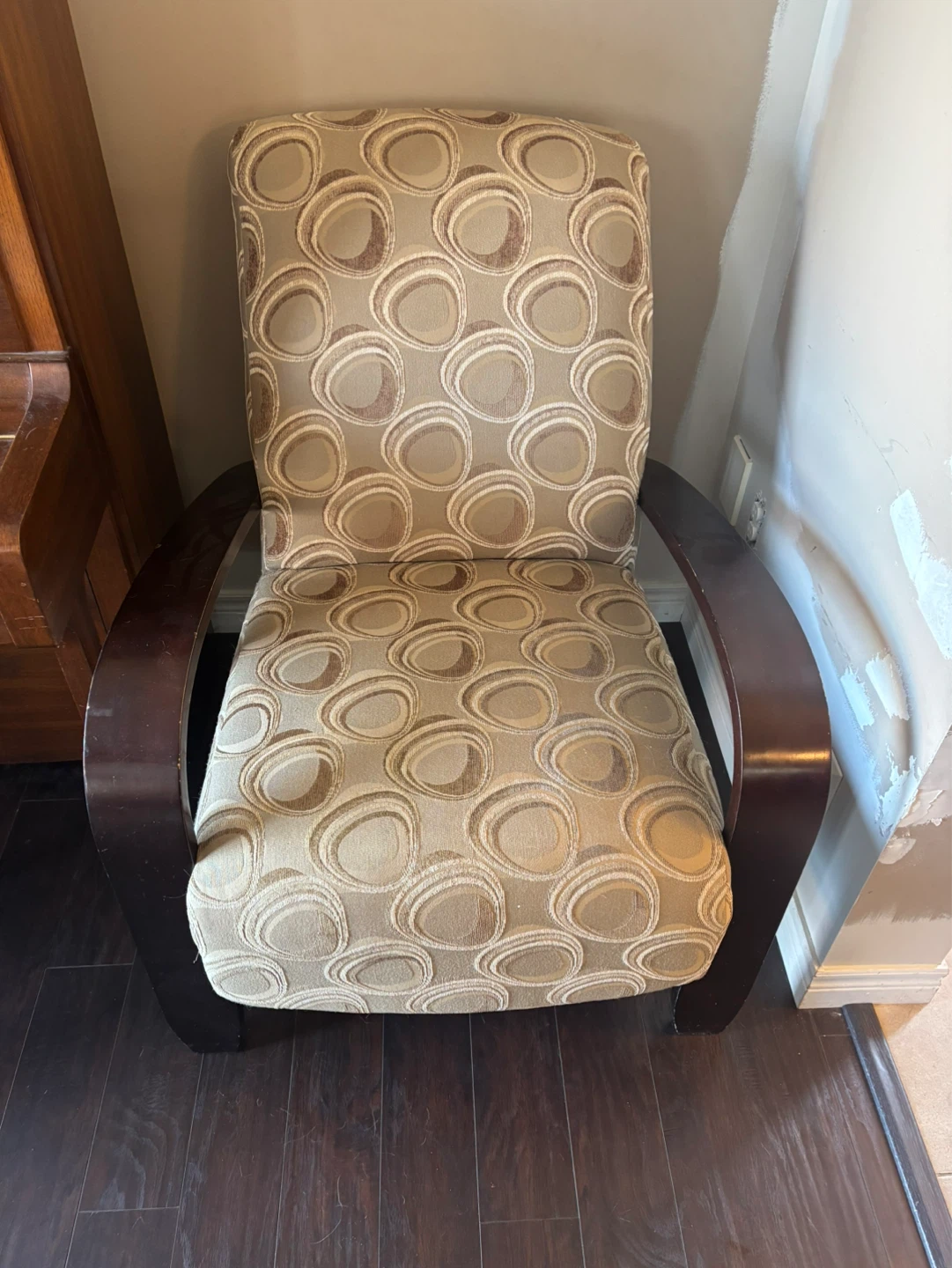 Accent Chairs with Patterned Fabric and Wood Arms - photo 2