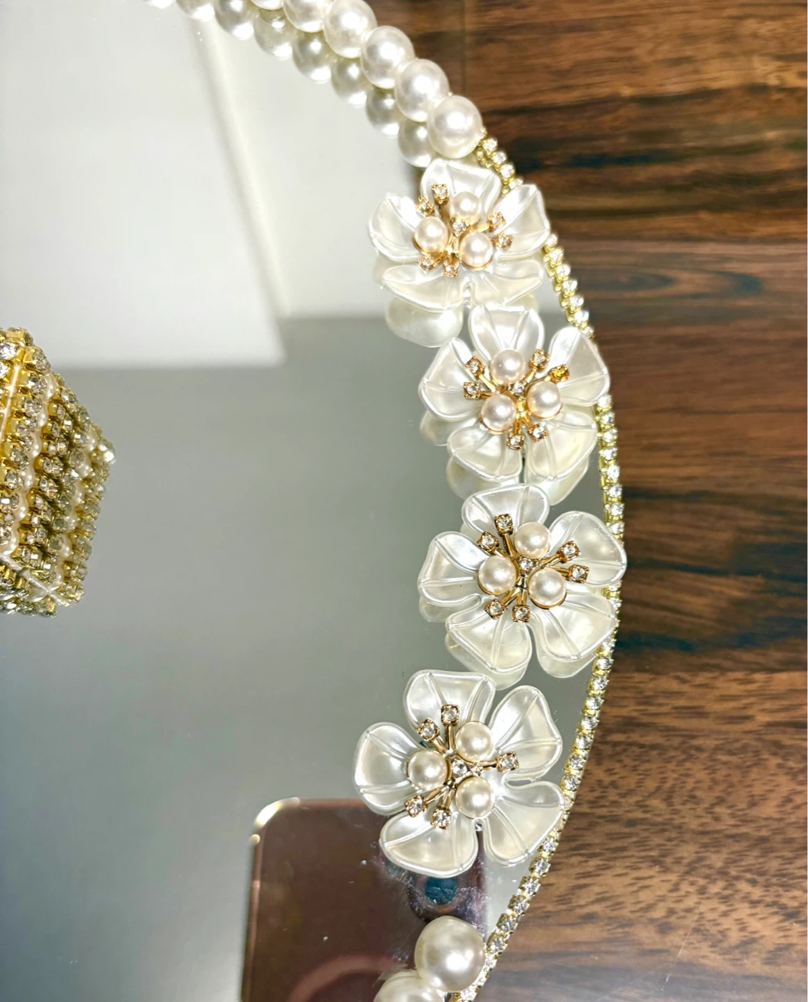 Round Mirror Tray with Faux Pearls, rhinestone & flowers - photo 4