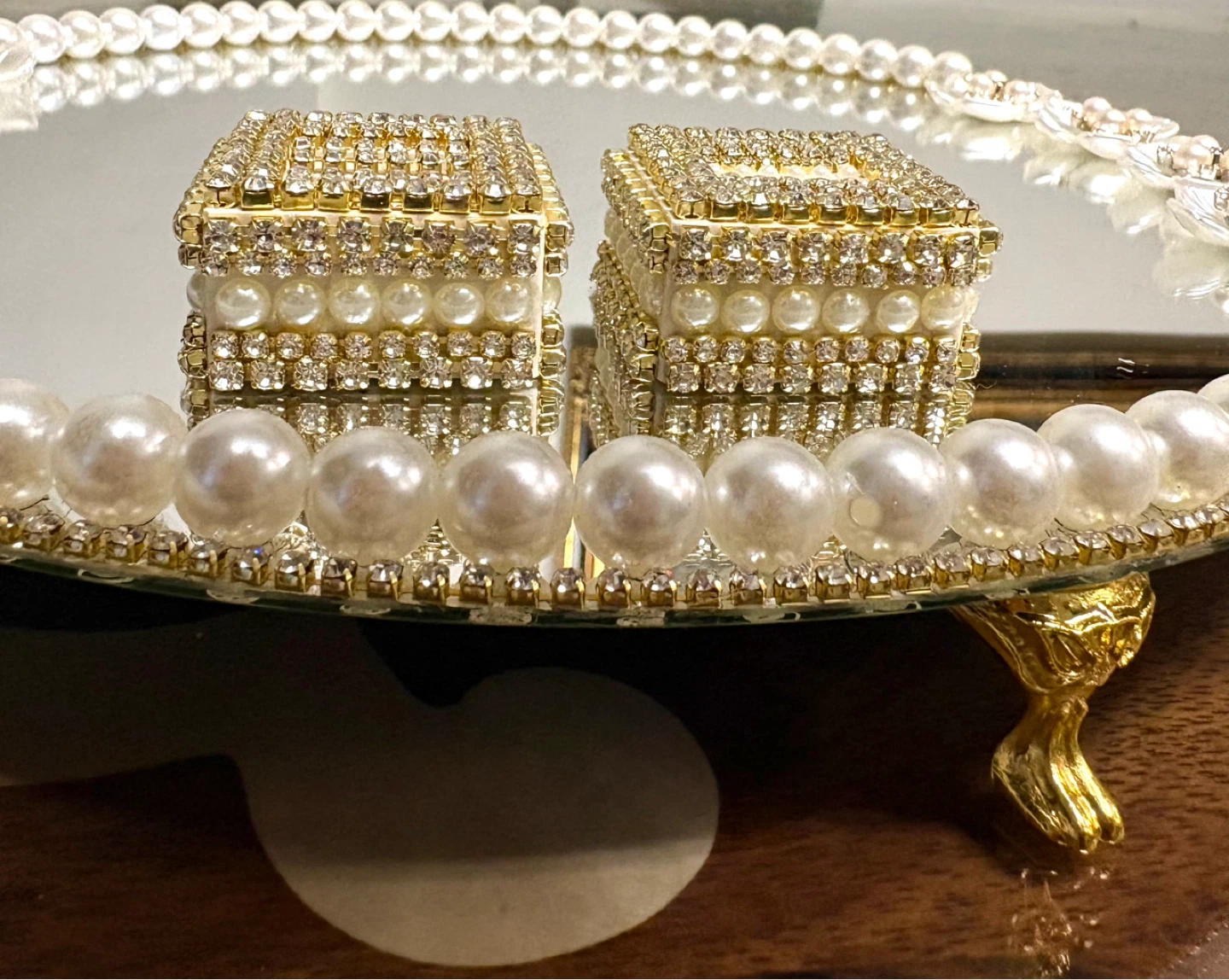 Round Mirror Tray with Faux Pearls, rhinestone & flowers - photo 2