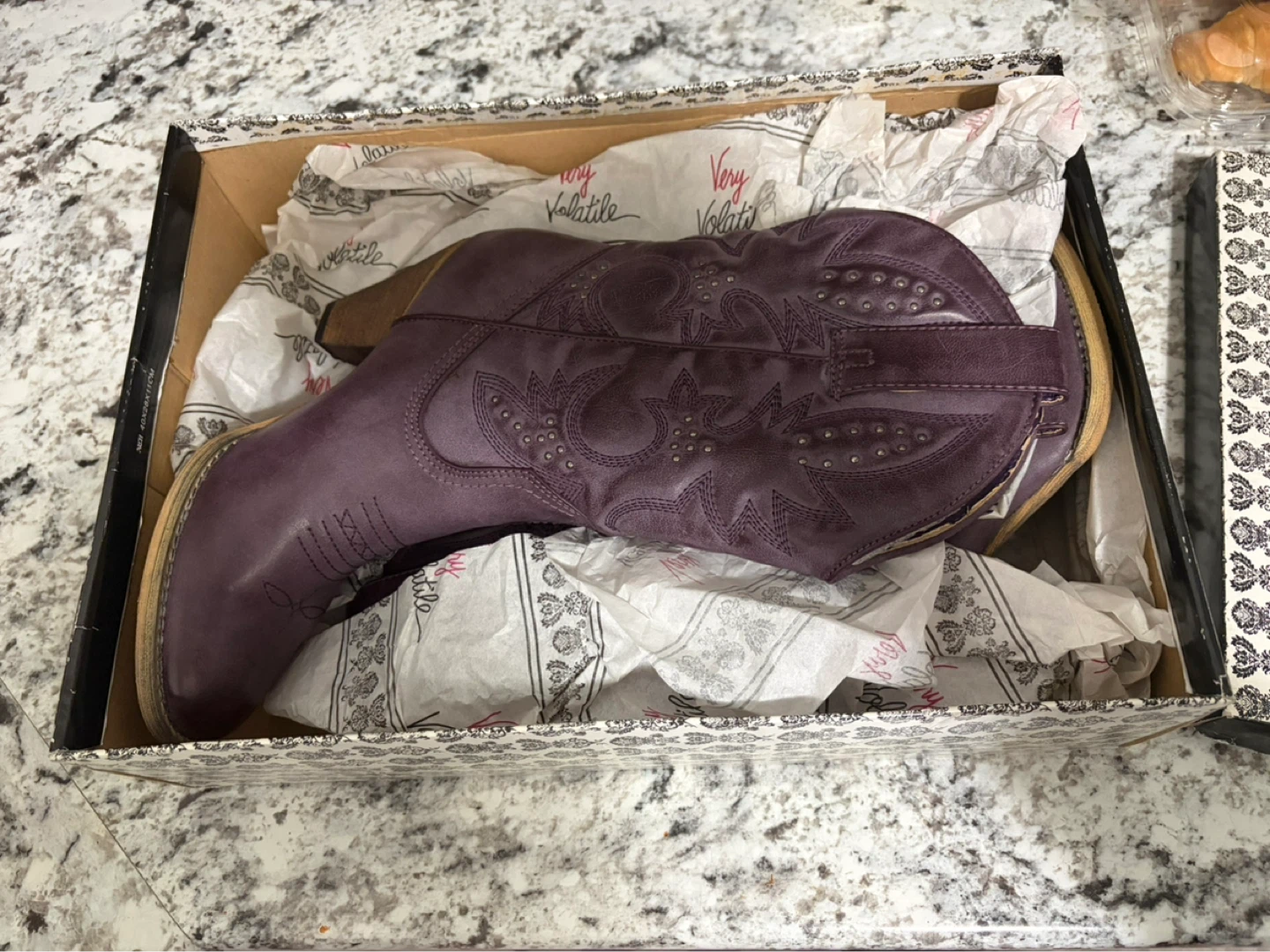 Very Volatile Denver Cowboy Boots Size 8 - photo 4