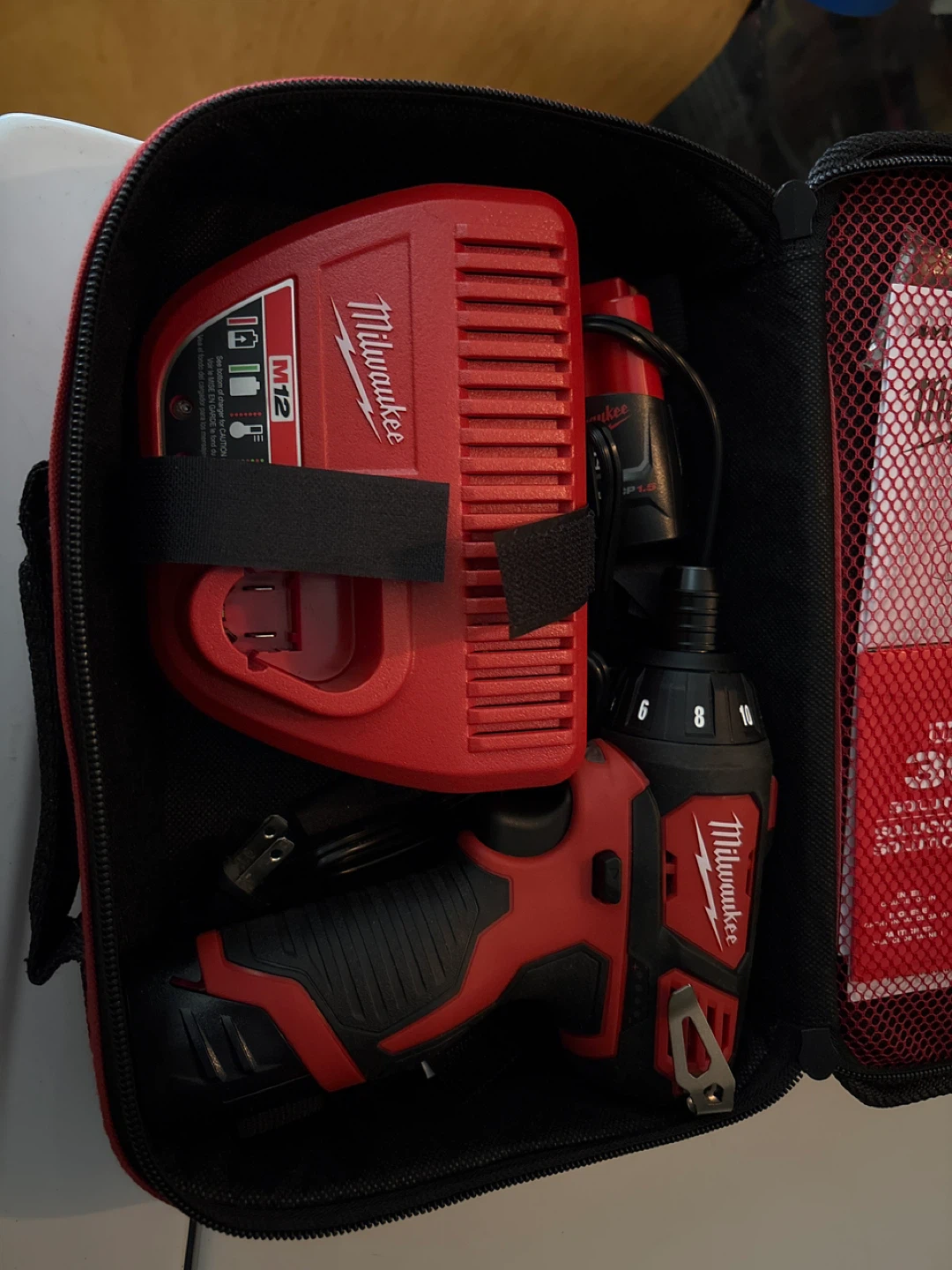 Milwaukee M12 Cordless Screwdriver Kit with Charger and Battery