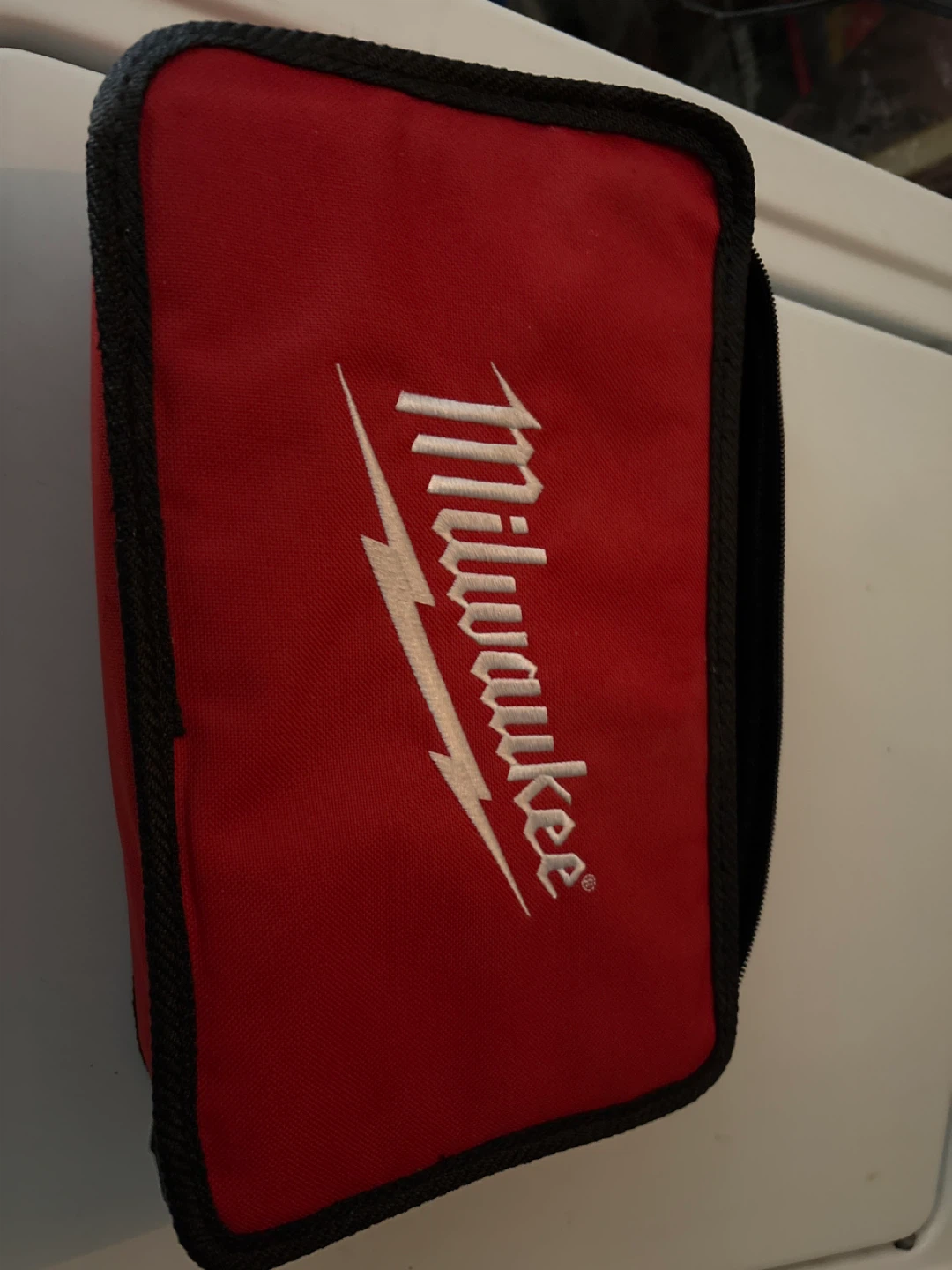 Milwaukee M12 Cordless Screwdriver Kit with Charger and Battery - photo 3