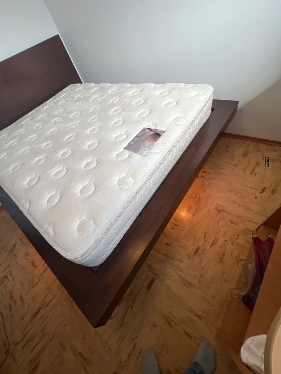 Eztia Queen Platform Bed Frame with Integrated LED Lighting - photo 2