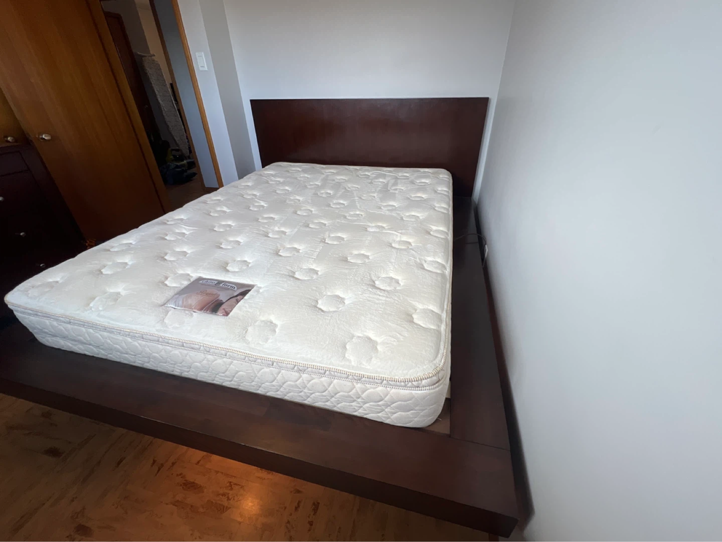 Eztia Queen Platform Bed Frame with Integrated LED Lighting - photo 3