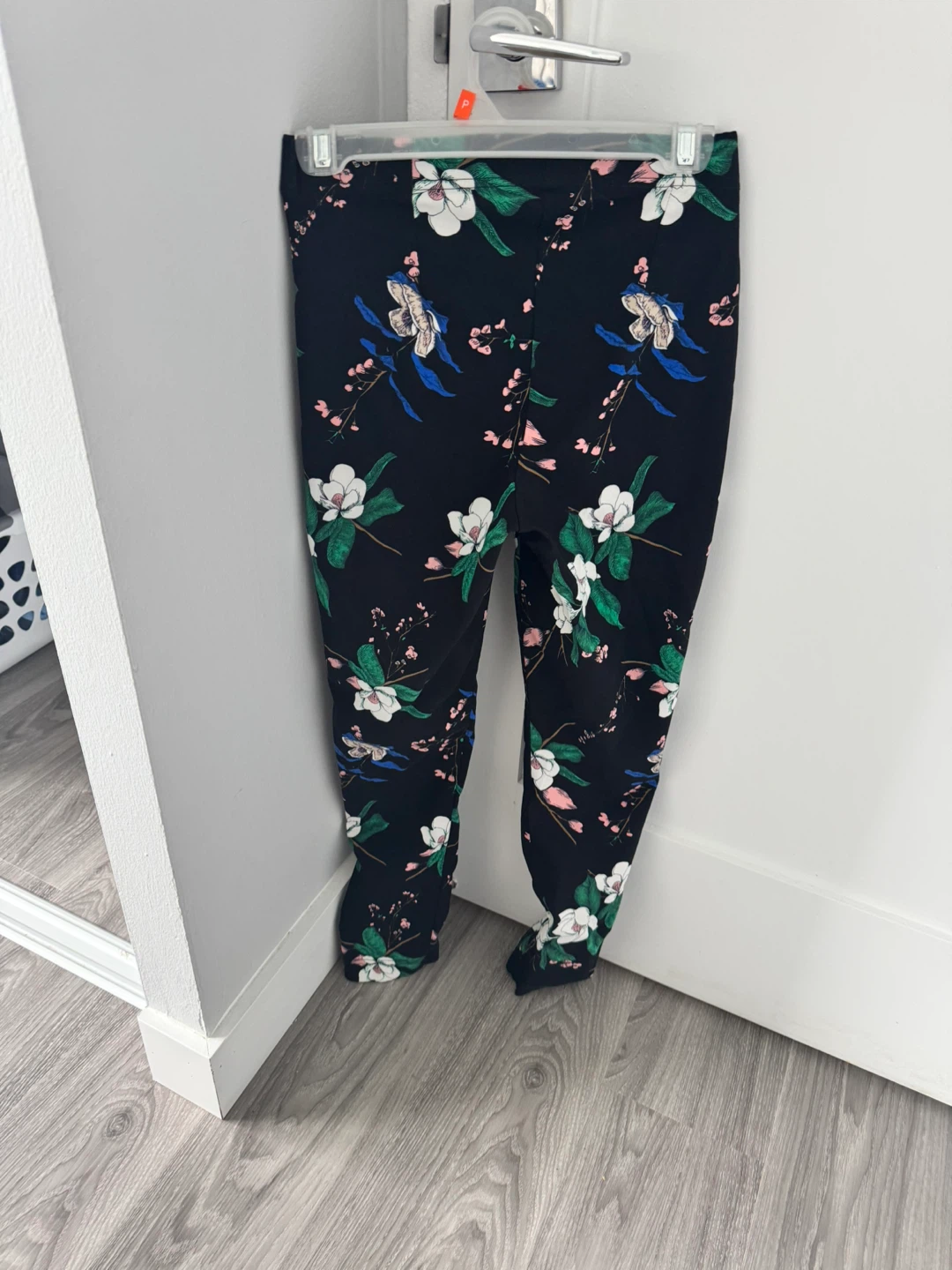 Alexis Floral Print Pants Size 7 - photo 2