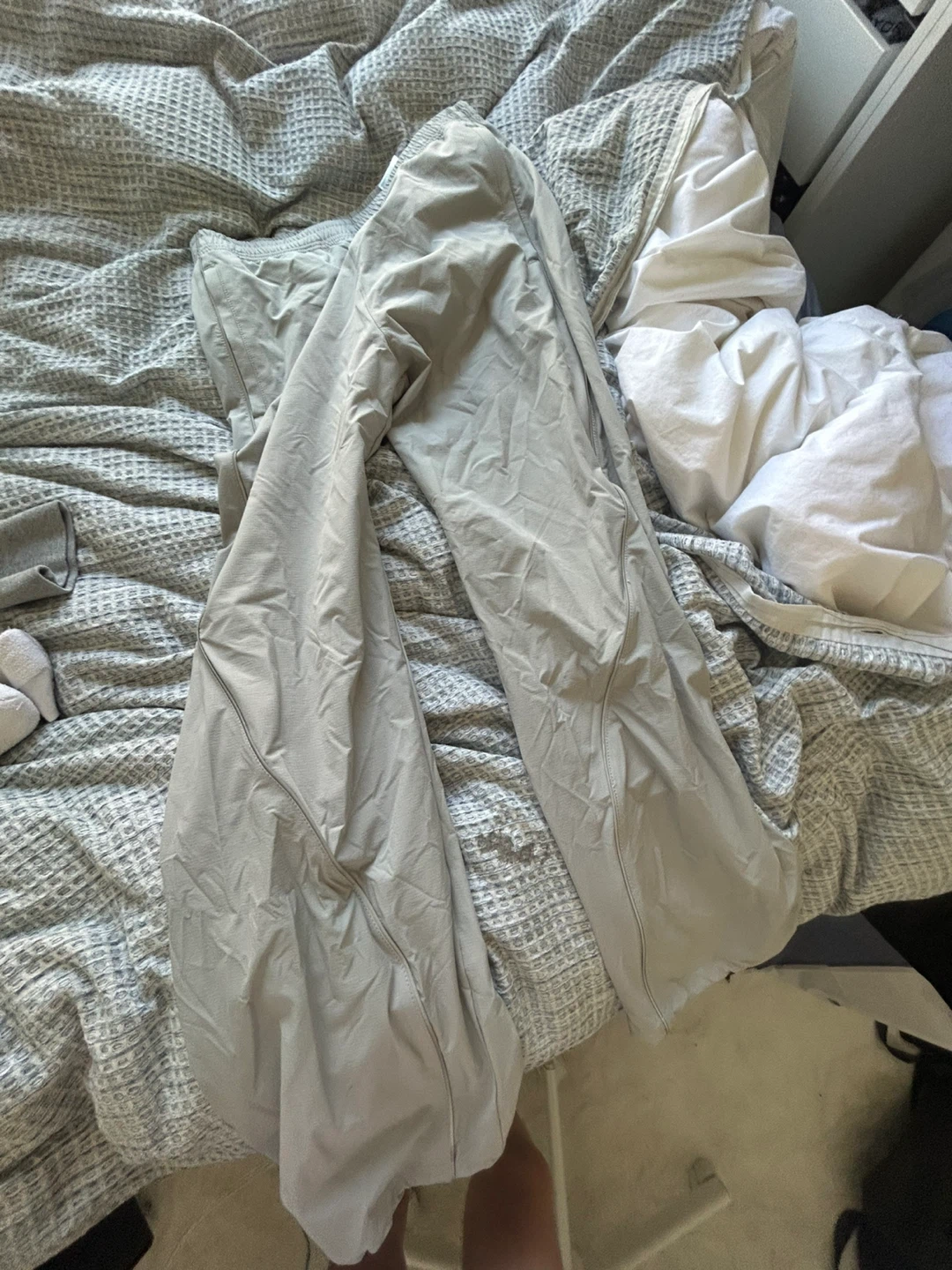 H&M Relaxed Fit Joggers - Grey - Size S