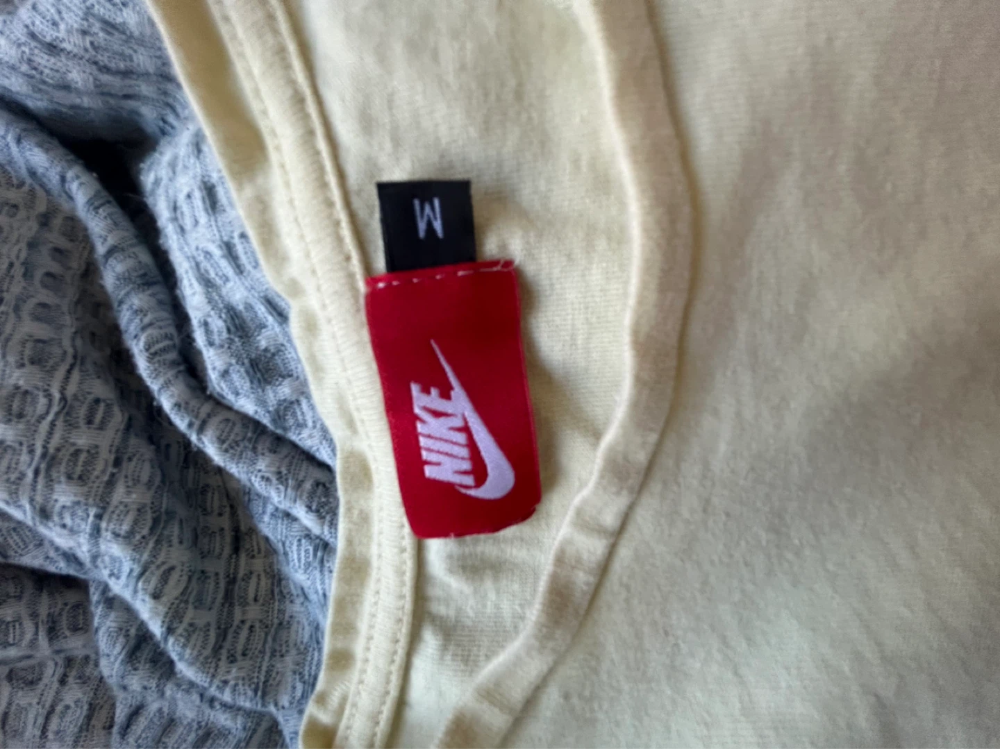 Nike T-Shirt - Yellow - Size M - photo 2