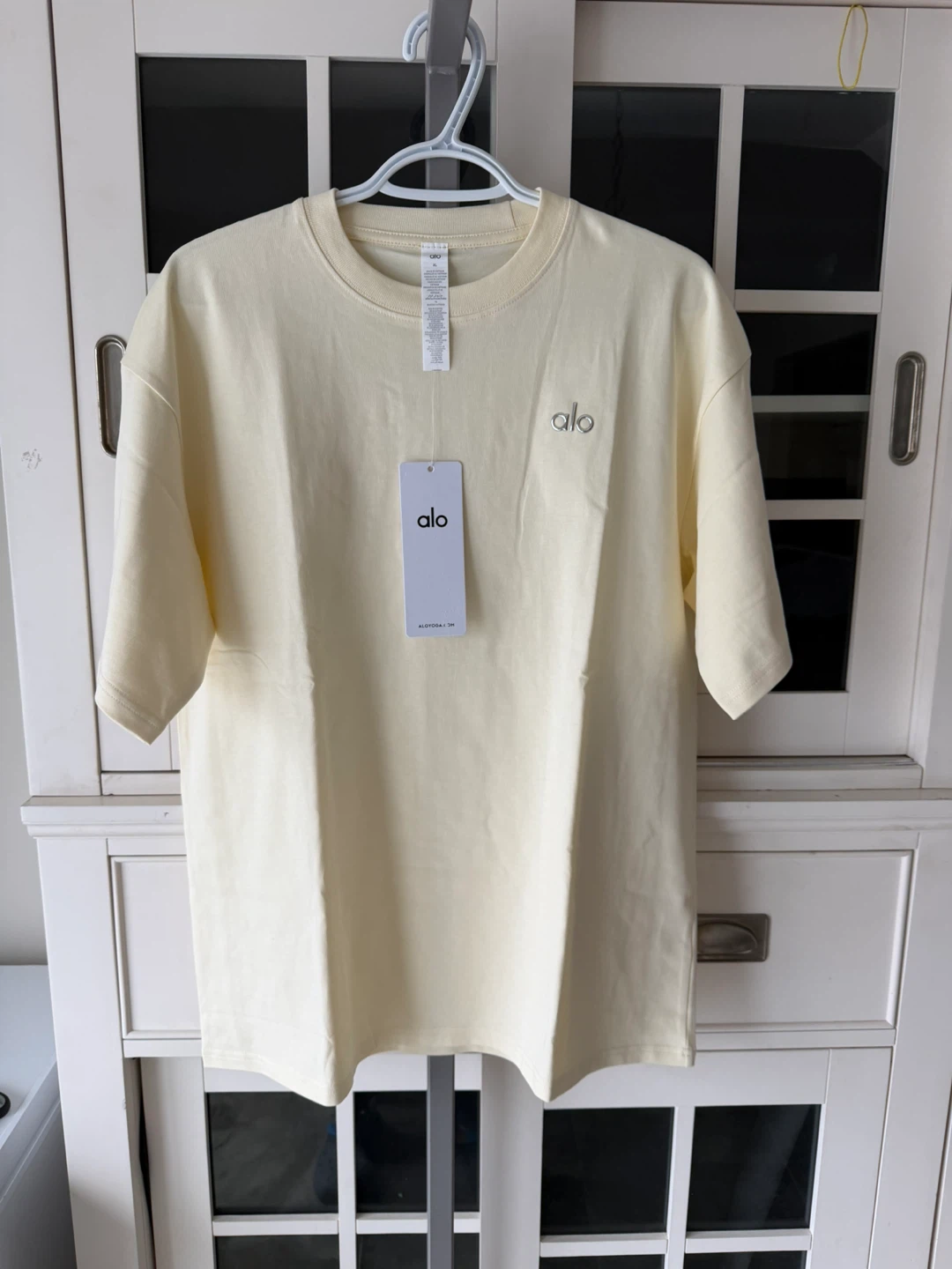 Alo Yoga T-Shirt - Pale Yellow