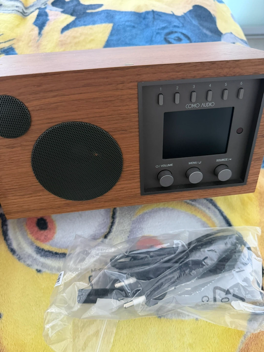 COMO AUDIO Solo Bluetooth Wi-Fi Radio (with type C plug)
