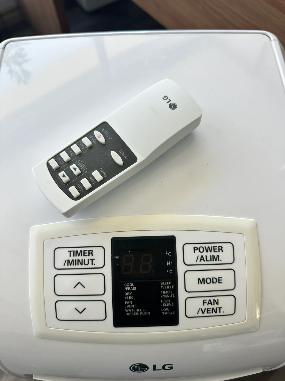 LG Portable Air Conditioner with Remote and Hose - photo 5