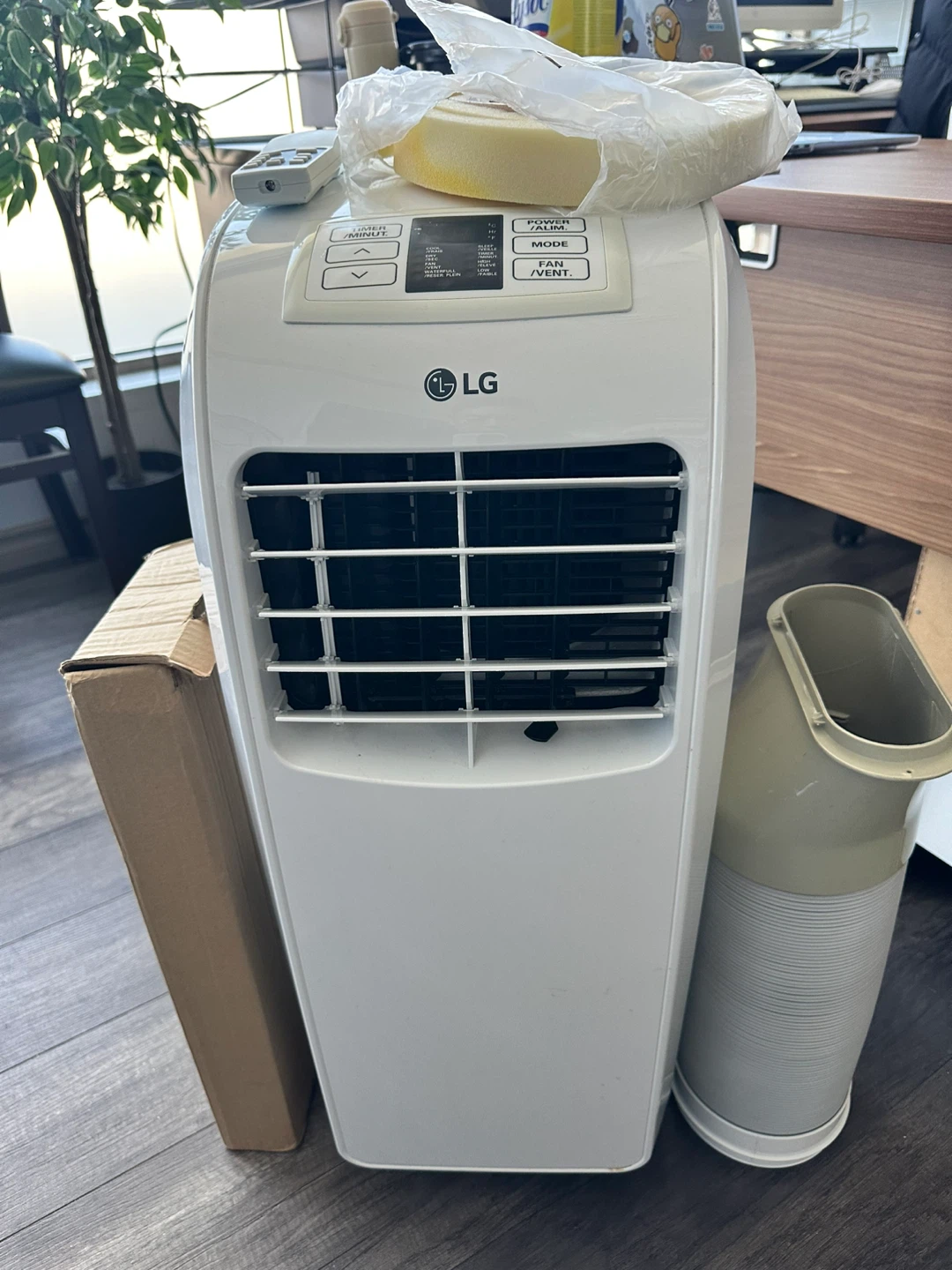 LG Portable Air Conditioner with Remote and Hose - photo 4
