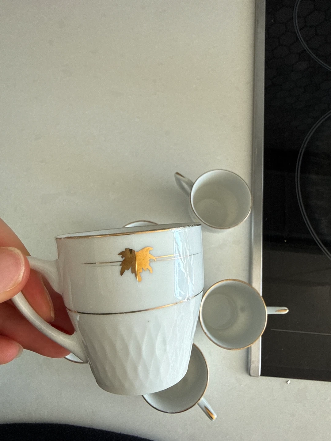 Set of 6 White Cups with Gold Leaf Design - photo 2