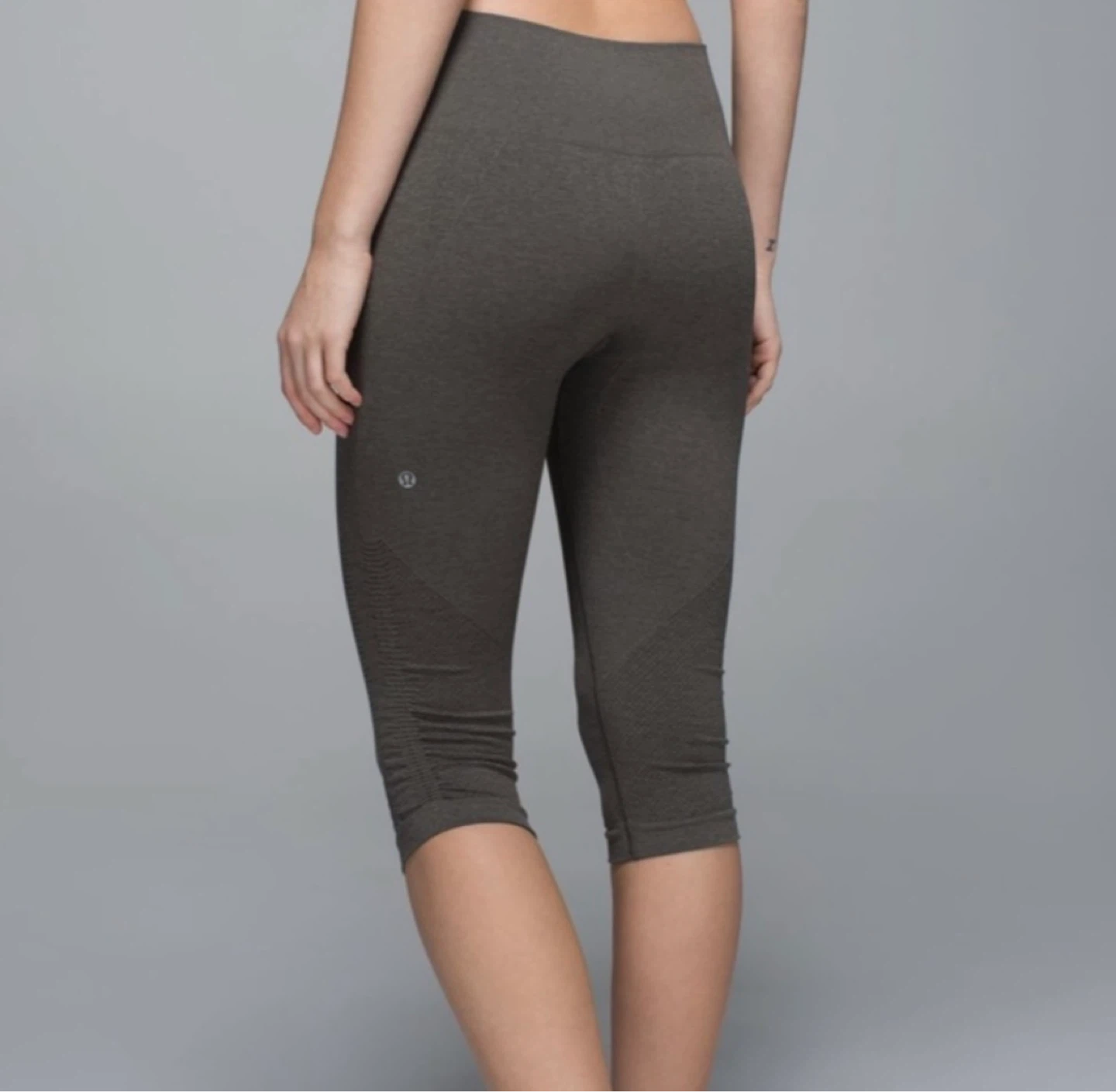 Lululemon Seamless Crop Leggings Size 6 - photo 2