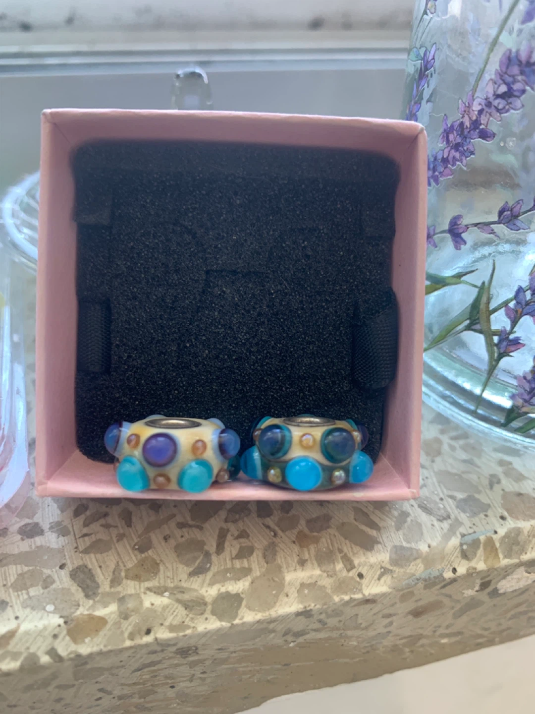 Two glass beads with colourful accents - photo 2