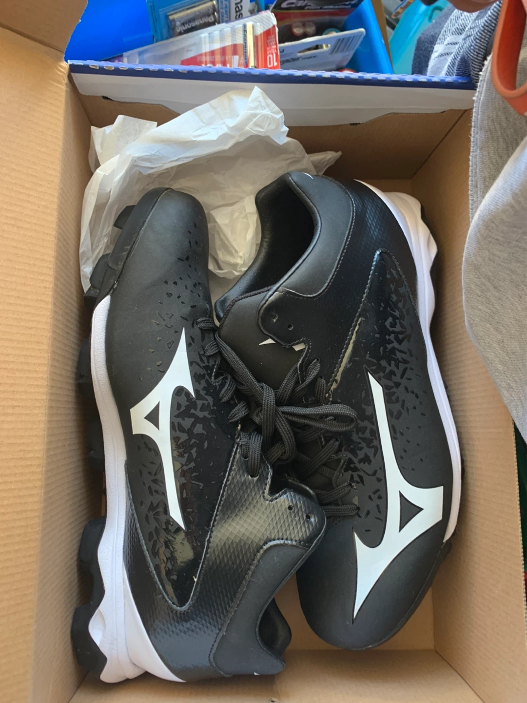 Mizuno Baseball Cleats - Black and White